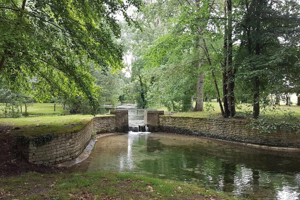 La Maisonnette Du Marais Fontaines  Kültér fotó