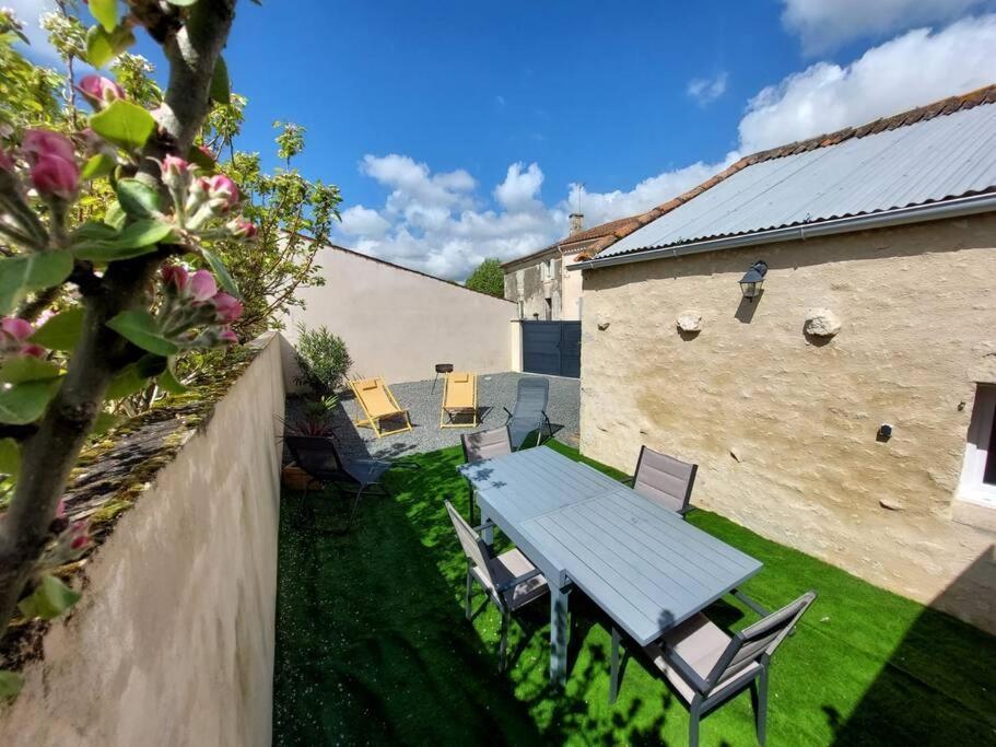 La Maisonnette Du Marais Fontaines  Kültér fotó